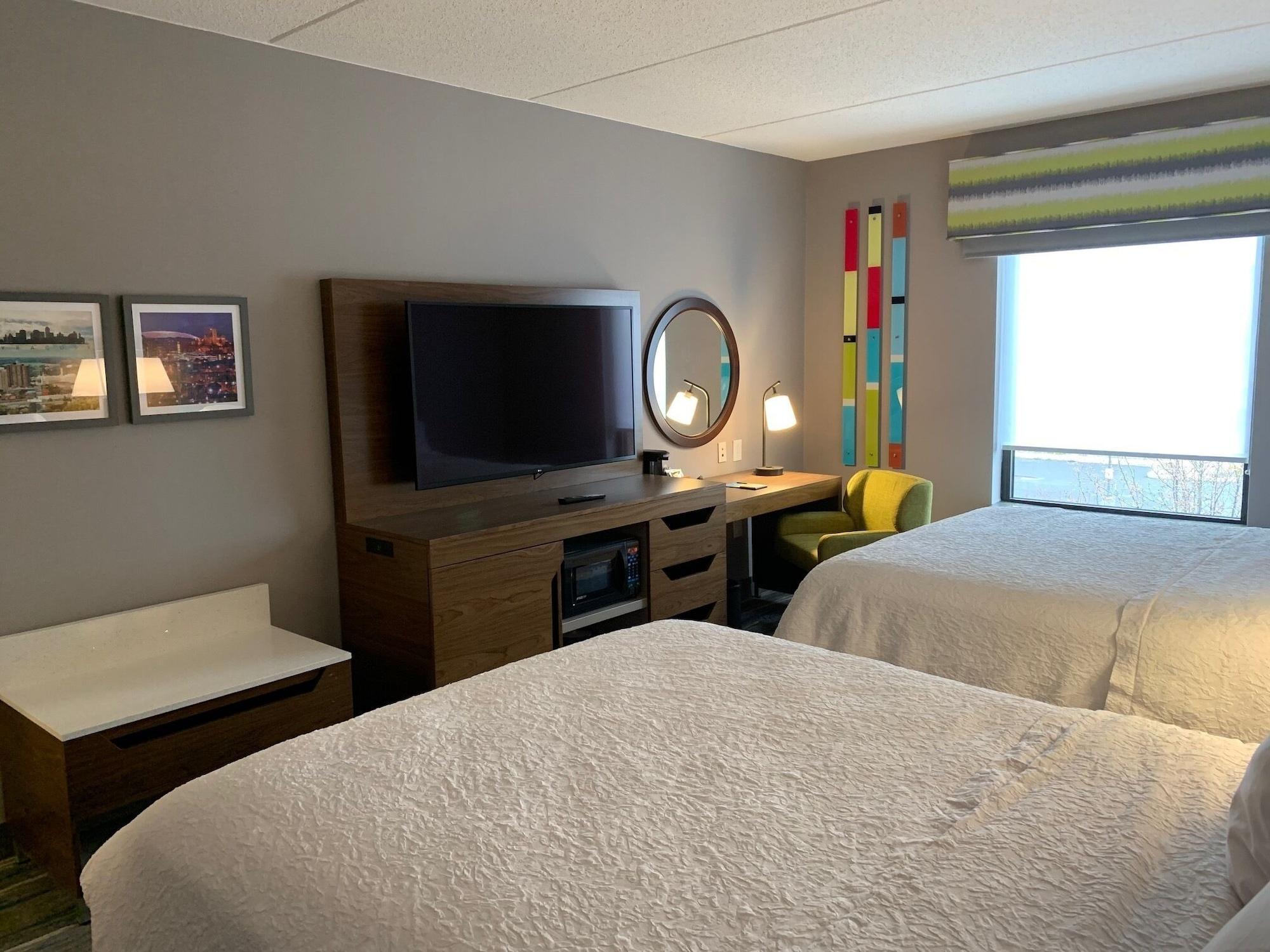 Hampton Inn & Suites By Hilton Syracuse Dewitt East Syracuse Exterior photo