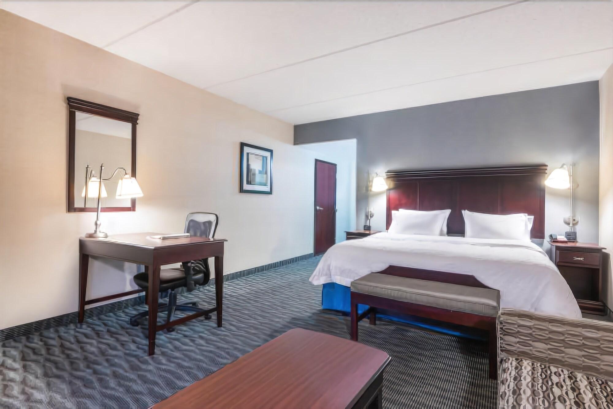 Hampton Inn & Suites By Hilton Syracuse Dewitt East Syracuse Exterior photo
